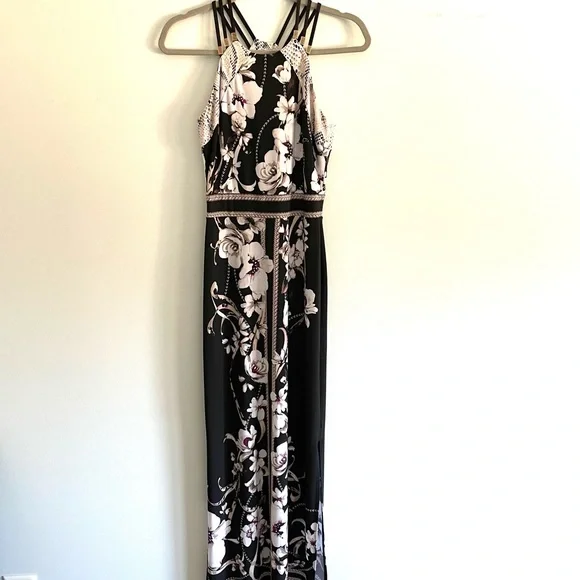 White House Black Market Cut-In Three Strap Floral Maxi Dress Size XXS White House Black Market Cut-In Three Strap Floral Maxi Dress Size XXS